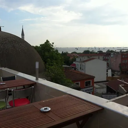 Theodora Apartment *